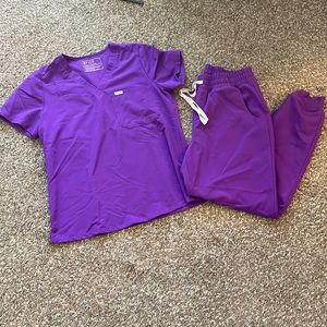 Ultraviolet Purple Fig Scrub Set